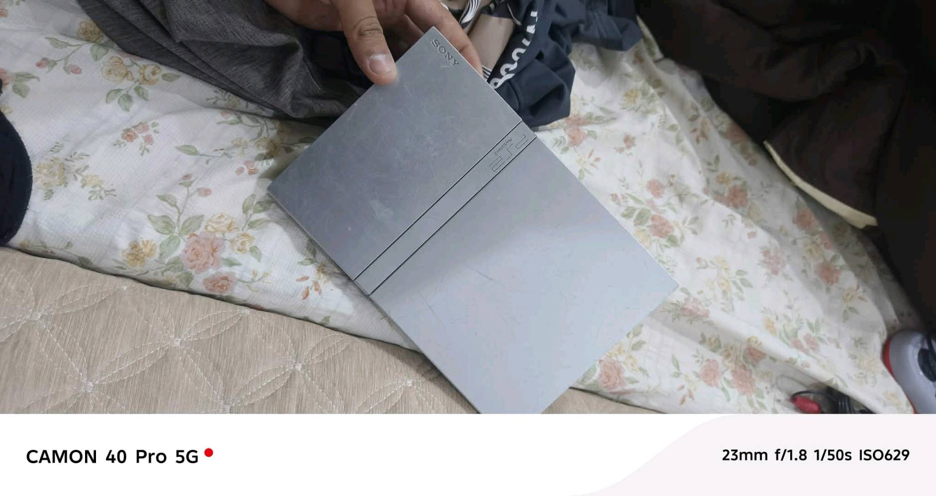٤٠