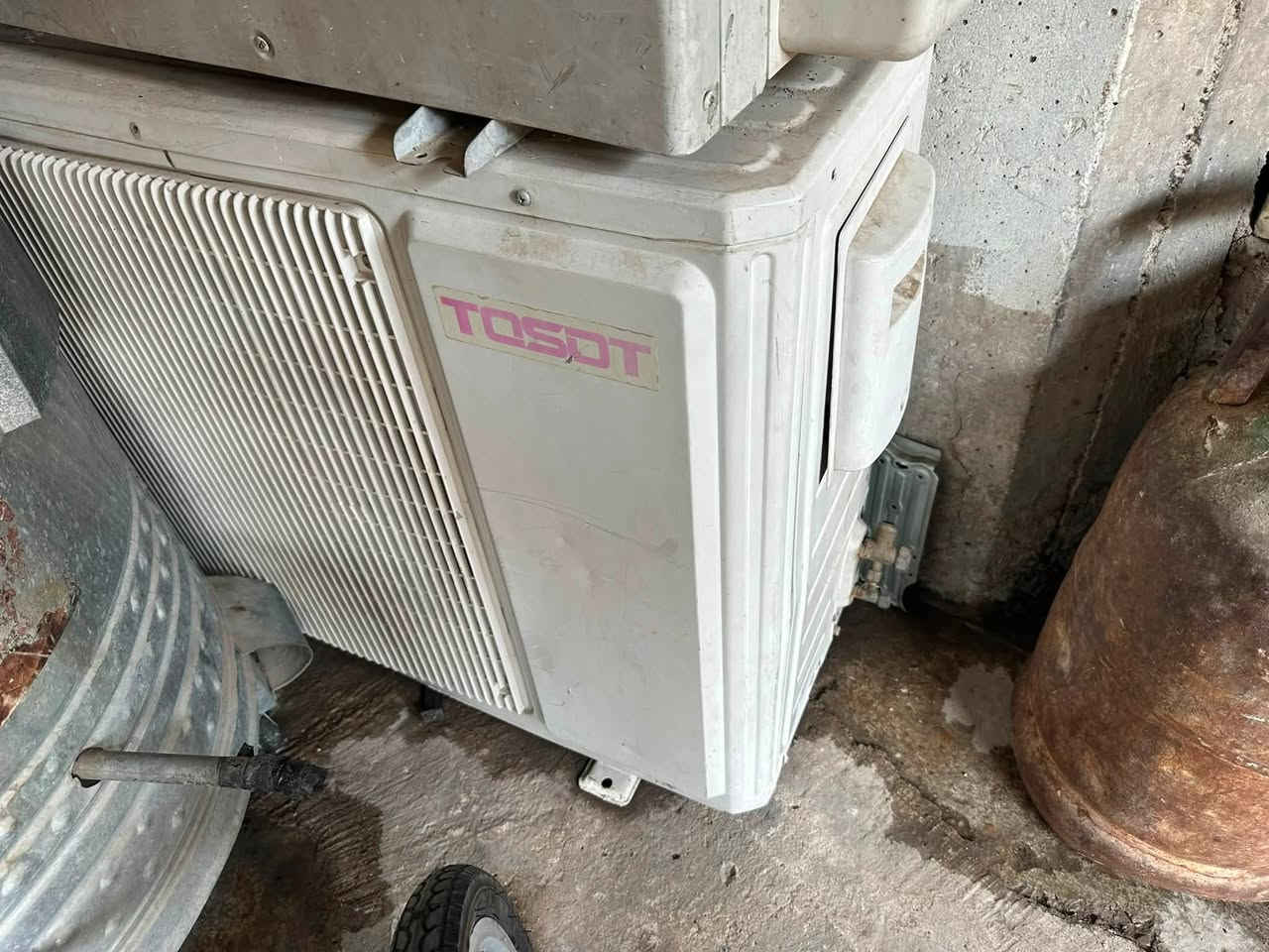 ٤ قطع خارجيات ٢ ام الطن و٢طنين بيهن ليك وبيهن فصله 
بغداد الجديده. ***********
