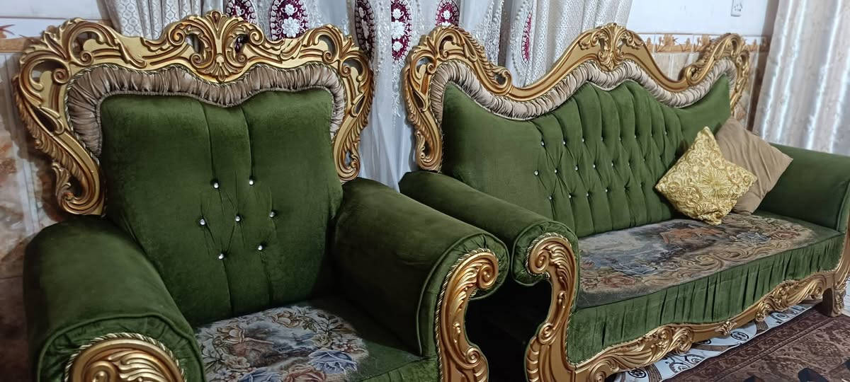 للبيع تخم ملكي 9 مقاعد تفصال مابي اي ضرر  السعر 300 مكان بغداد التاجي للاستفسار  ***********
