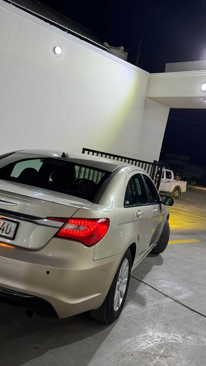 السلام عليكم
كلايسر c200 
 
موديل 14 دخول كلين هنا بيه رشات
مكينه كير جدد
حداديه تخم تاير جاهزه 
للبيع او الامراوس 
سعر 72 وبيه مجال 
مكاني كوت مركز 
***********
