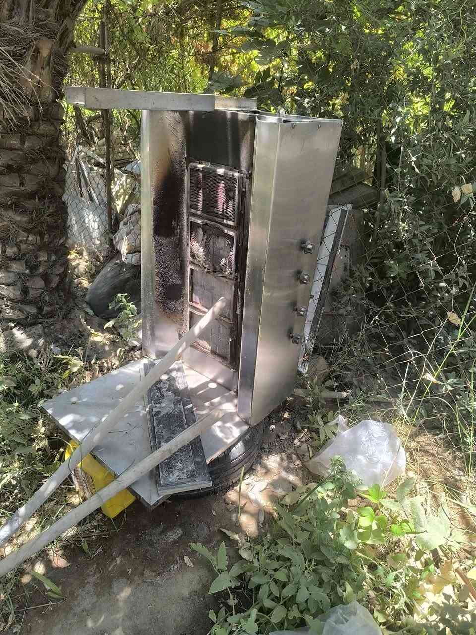صيوان جادر ١٢ في ٤ 
شوايه كص مع ملحقاتها 
نجف 
***********
