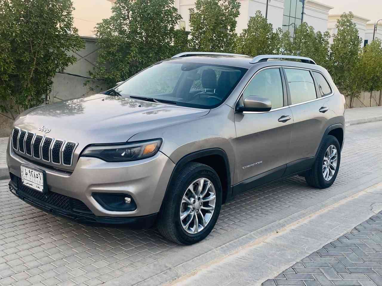 للبيع سياره جيب بزون موديل 
2019وارد امريكي بدون حادث وربع من لبنيد والباقي مكفول كفاله عامه 
مكينه 2400 وكير وحداديه 
وتبريد قطعتين مكفولات مواصفات فول ماعدا الفتحة حساس +رادار + شاشه تاب كامره + 
تكحم ستيرن جهتين + لايت لد + تحديد مسار + نقاط عمياء 
سياره جديده وجاهزه من كلشي 
السعر98مجال بصيط عنوان كربلاء الاستفسار الاتصال ع الرقم***********مكلف بل نشر كربلاء, العراق
