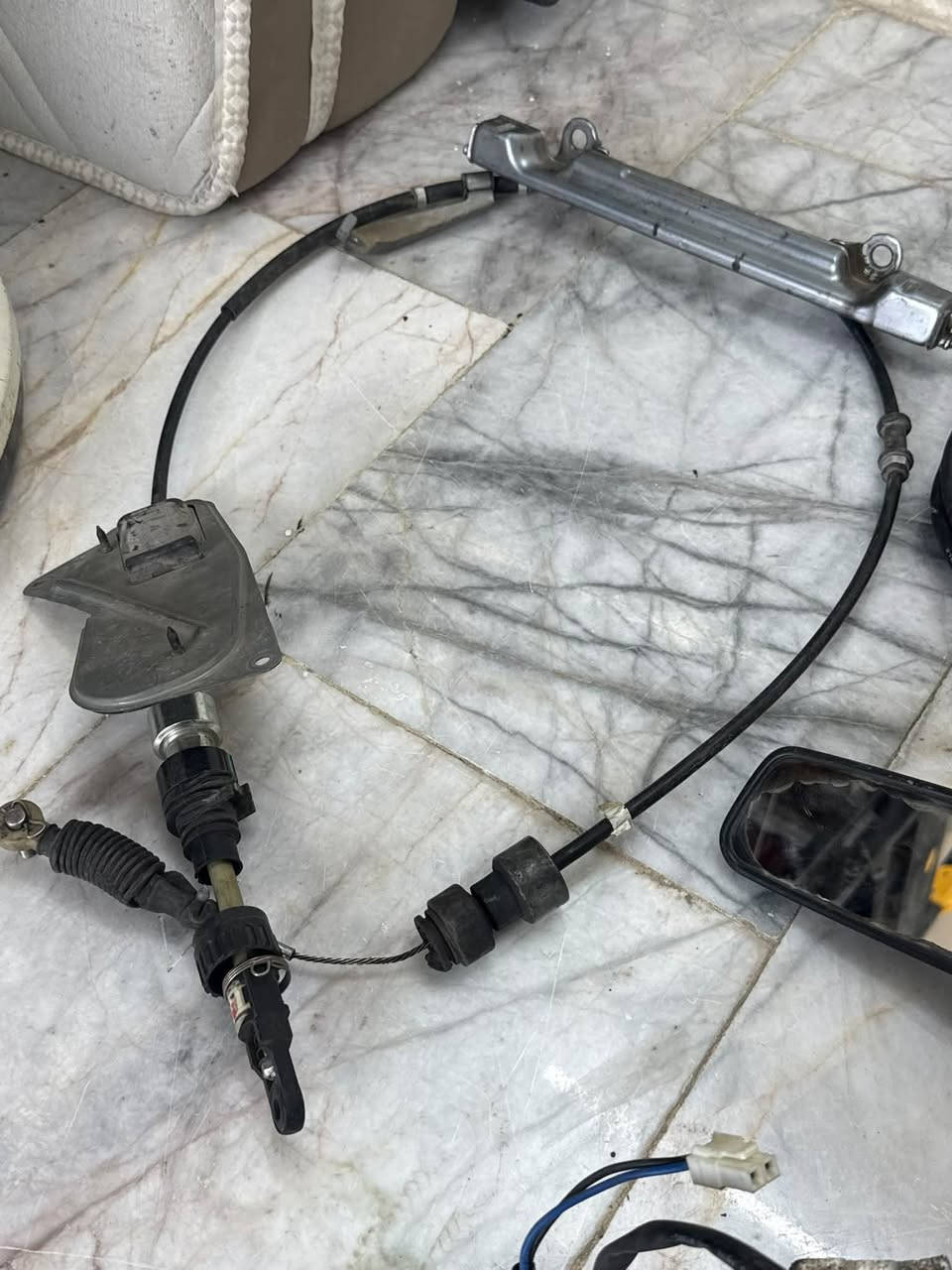 سلام عليكم
غراض نيسان سني ياباني  مستعمله 
رقمي واتساب ***********
يوجد توصيل داخل بغداد
