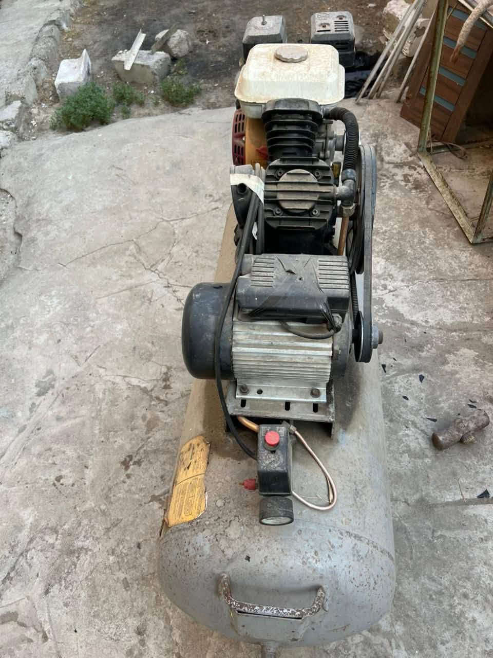 أغراض غسل للبيع بحالة ممتازة:
• مولدة 10 KV
• 45 أمبير
• كمبريسر هواء
• بطل مال زاهي
• مكنسة كهربائية

جميعها شغالة وبحالة شرط.
للاستفسار: ***********

