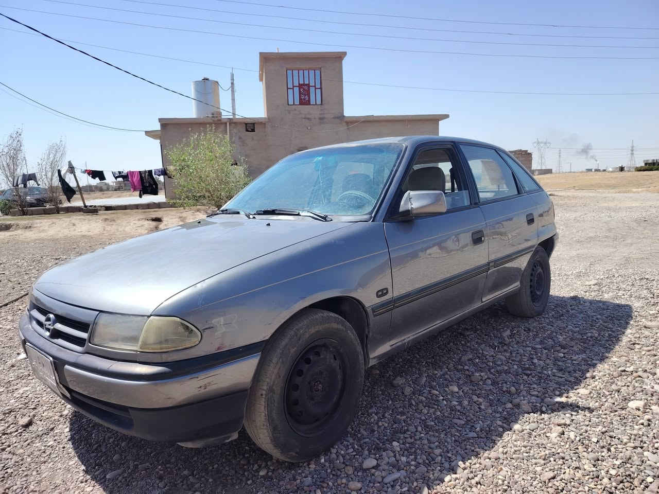 اوبل استرة سيارة حلوة وجاهزة مابيها كل نقص تحويل ثاني يوم الشراي اتصل *********** مكاني بيجي السعر ٣٩ وبيها مجال
