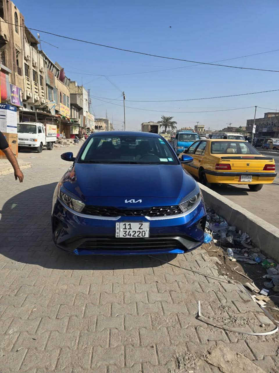 سلام عليكم كيافورتي موديل 2023وارد امريكي حادثها قطعة وحده قبق جنطه ماشيه49 الف كيلو فئة LX عنوان بغداد حي اور للاستفسار الاتصال *********** السعر (145)ورقه
