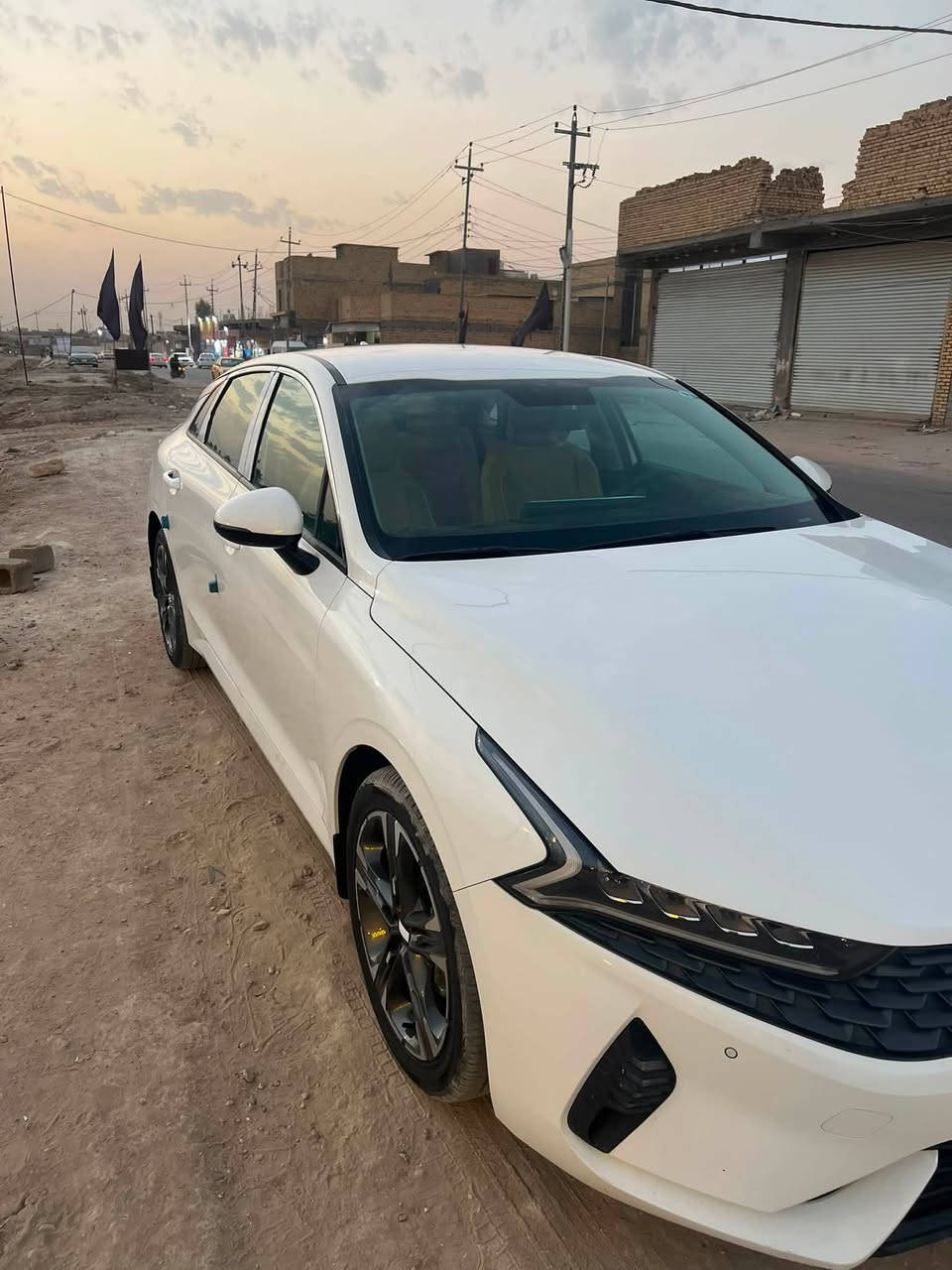 السلام عليكم كي فايف 23 بيهه بابين تبديل اثر ظربه خفيه ماشيه 55 سعرهه 170 وبيهه مجال رقمي *********** للعلم السياره نظربت عندي مكانهه ناصريه مركز

