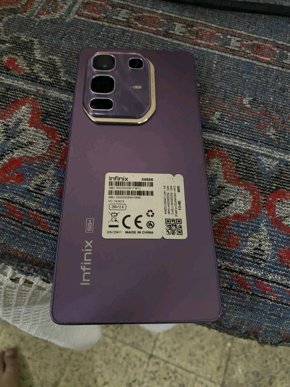 انفنكس نوت 50 برو بلس شاشه بيهه شخوط صغيره ما تبين من تخلي لزكه السعر ٣٥٠ الف وبي مجال شويه للشراي او اراوس نفس الجهاز بس اريده كلش نضيف ما يهمني الون ونطي فرق  الجهاز بدون ملحقات مكاني بغداد المنصور