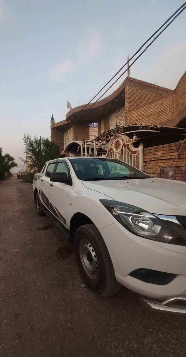 مازدا BT_50 بيكم للبيع 
ياباني اصل موديل ٢٠٢٠ وضع الشركة كير عادي فورويل دبل اكسل 
تخم تاير جديد مكفولة كفاله عامه ماشية ٧١٠٠٠ حقيقي 
واسط كوت للاستفسار الاتصال على الرقم 
*********** 
*********** 
وليد عبد الواحد
