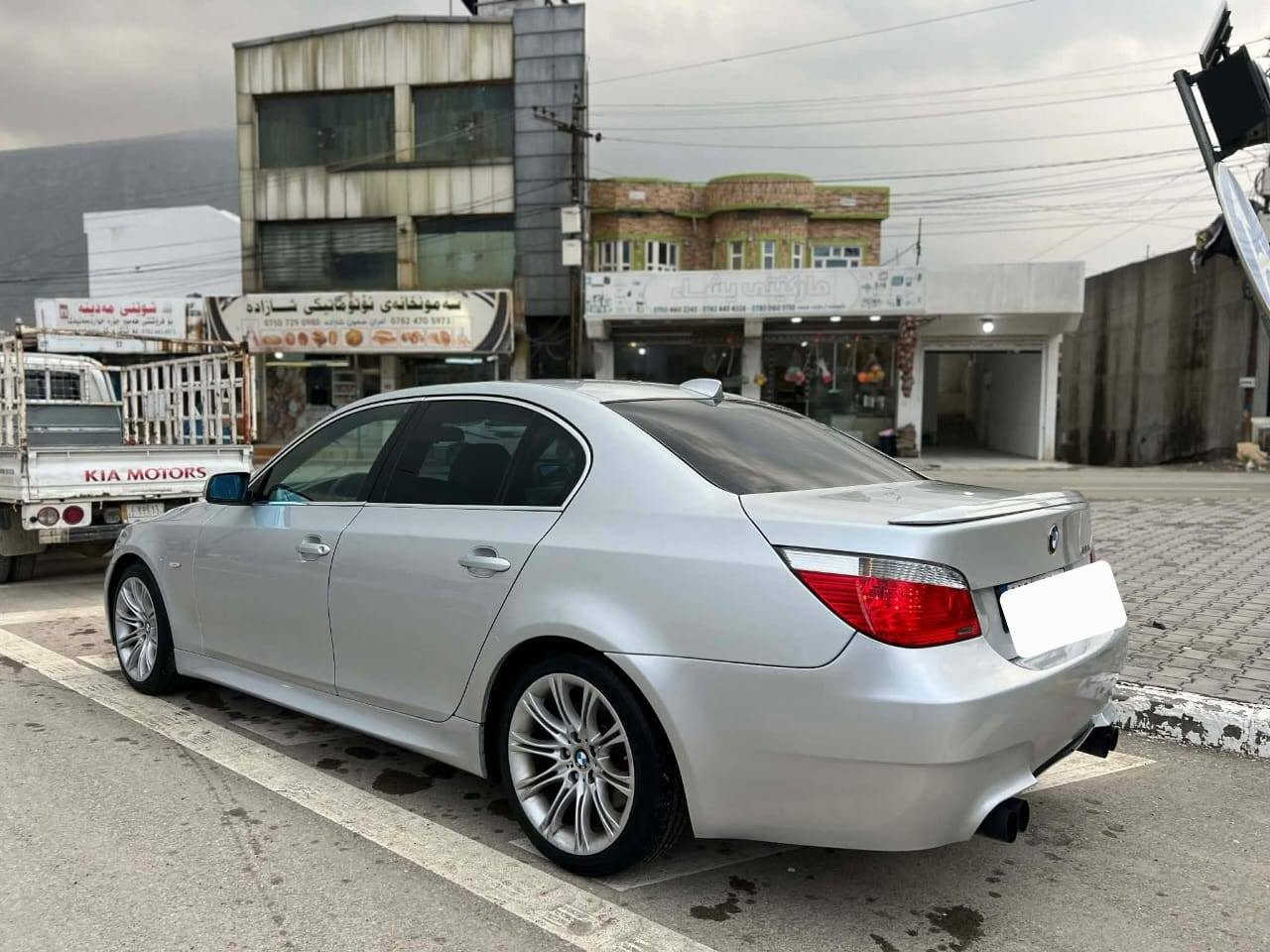 BMW M 2006sport
بی ئێم 2006 ، مەکینە 530i ، منفیس اسلی غرامە بەشەرت ، دینار مەسرەفی تێدانیە نموونەیە لەجوانی ، نرخی 85ورقە
ژ.م/***********
