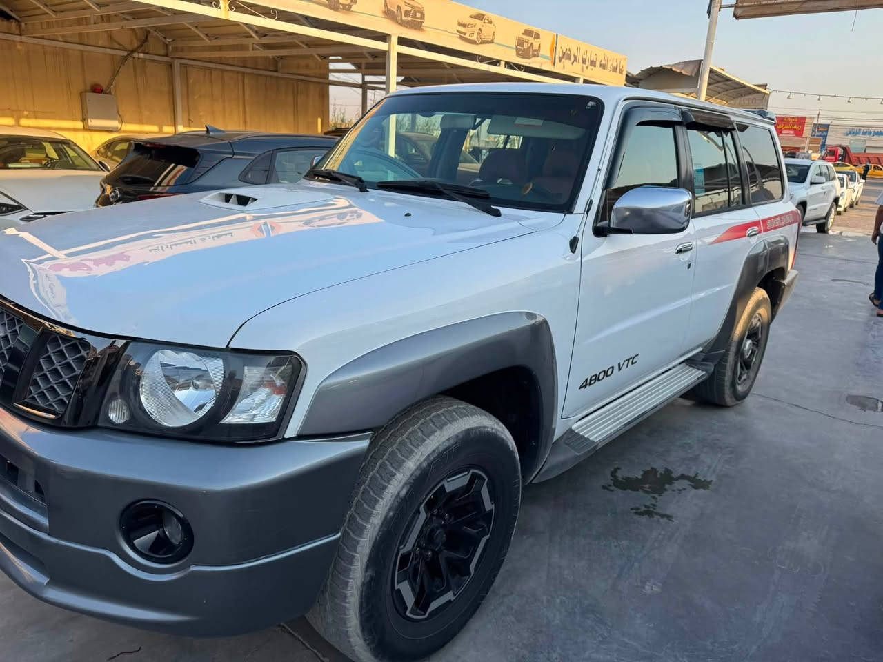 نيسان باترول 2018 سوبر سفاري للبيع بيها جاملغ امامي تبديل فقط كير اوتو رقم بغداد السعر255. ***********

