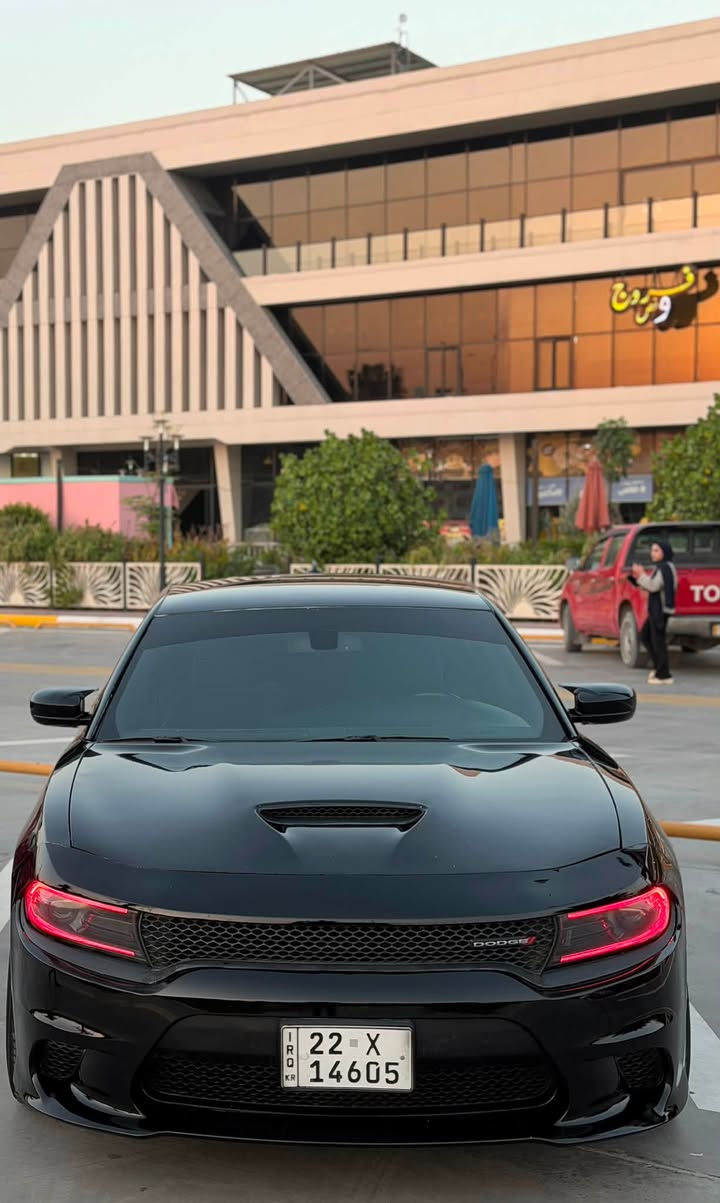 جارجر  gt 2023 لاست كول النسخةالاخيرة 
كير مكينة كلشي مكفول 
ضررها فقط بنيد سطحي كلش 
راديترات ولايتات كلهن بلادي 
يعني فقط مبدل بنيد ودعامية 
السيارة  تجي شاشة جبيرة 
وماشية 80
والسيارة مصروف عليها ومرتبة 
لايتات زنون بلادية وويالة تو سايز خلفي ٣١٥
والسيارة خير من الله كاملة من كلشي
والسيارة رقم اربيل وبأسمي شوكت متريد تحويل جاهز

***********
