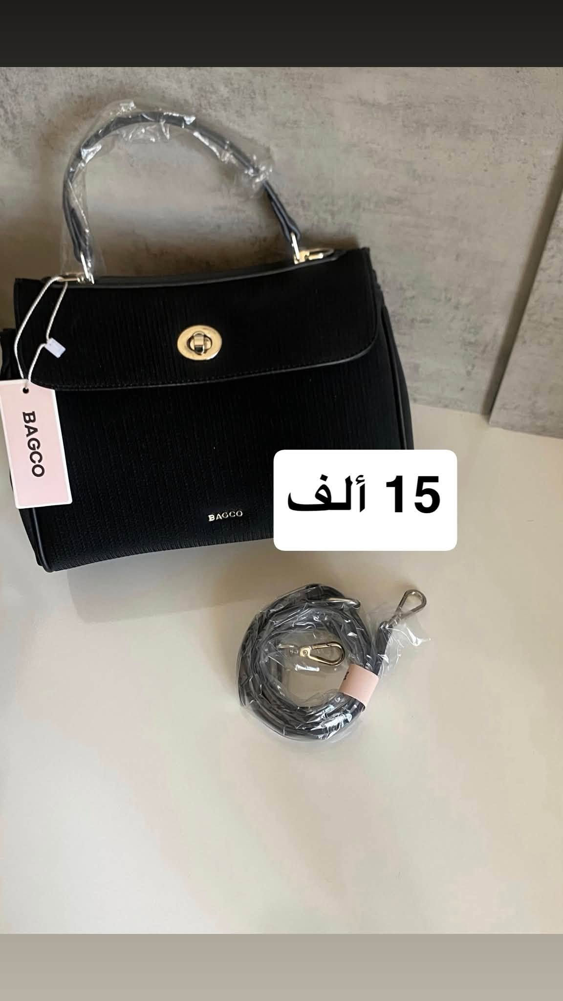 تصفيه للتواصل واتساب ‭***********‬

نص مكتوب في الصور:
- 13 ألف
- 18 ألف مع بوكس
- 13 ألف 2
- 10 الاف
- 18 ألف
- 15 ألف