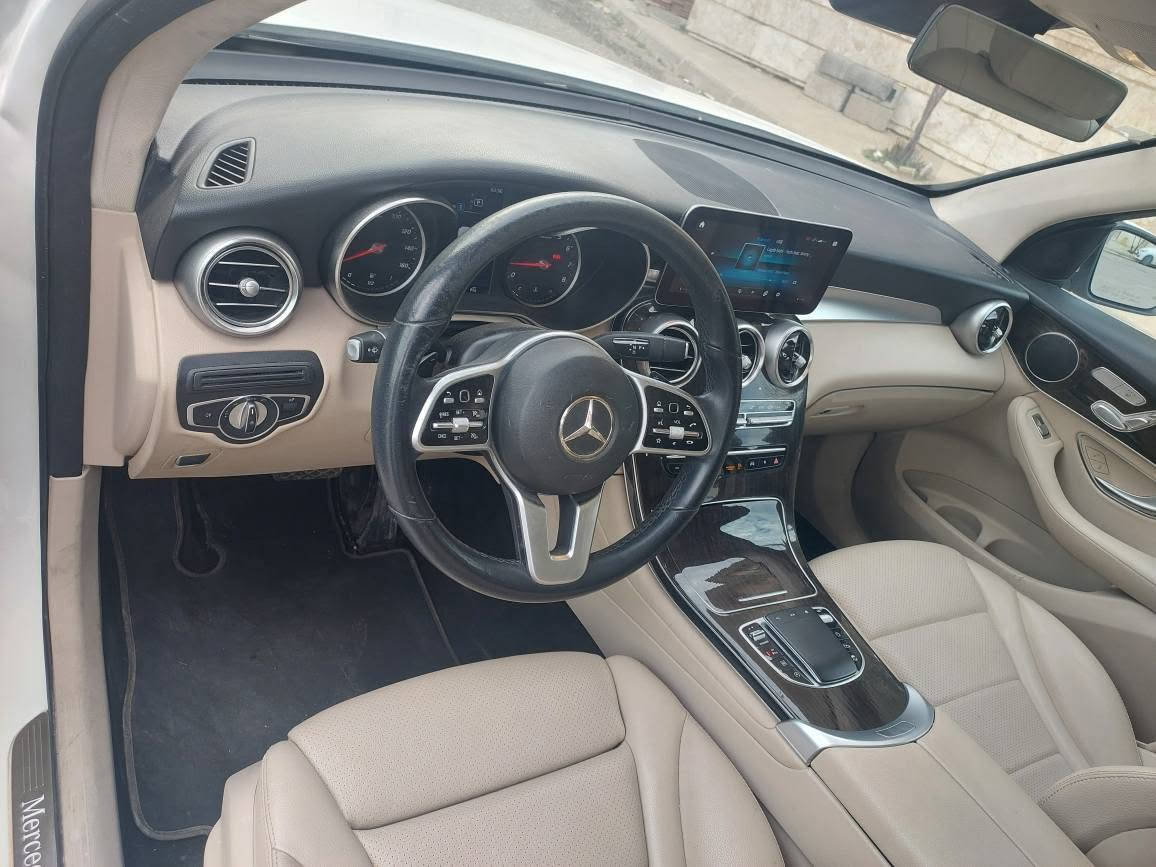مارسيدس بێنز GLC300
فوول مواسەفات
هاوردەی ئەمریکی (ضمان)
22 هەزار ڕۆشتوە
دوو پارچەو پەلەیەک بۆیاخ
ڕەقەم سلێمانیە بەناوی خۆمەوەیە
هەموو شتێکی بەشەرت
لە سلێمانیە
نرخی 270 وەرەقە و مەجال
*********** واتسەپ
*********** السليمانية, العراق
