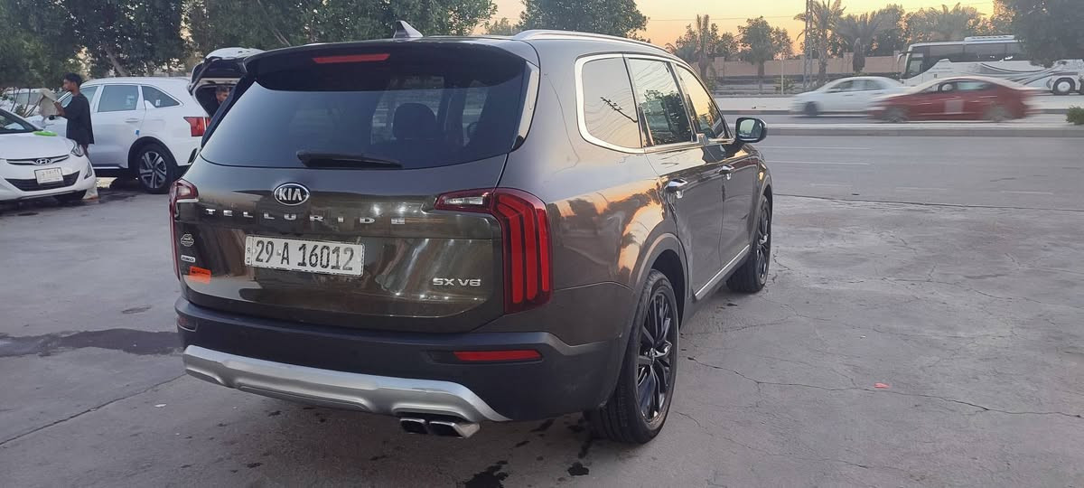 كيا تيلورايد موديل 2020
وارد امريكي فئة SX ماشية 77 الف
حادثها مقدم البنيد وطرف الجاملغ الأيسر  وربع الجاملغ الخلفي الأيمن 
كامل مواصفات فول للأخير 
فتحتين سقف بانوراما 
كشنات جلد وكهرباء تدفئة وتبريد
رادار وكاميرات 360 درجة 
حساسات وشاشة وسطية 
السيارة VIP 
عنوان السيارة النجف الأشرف 
السعر 193 مع المجال للشراي 
***********
