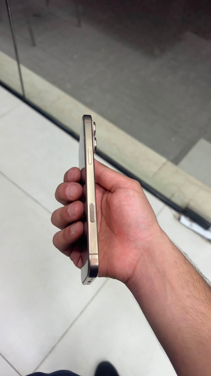 السلام عليكم للبيع ايفوان16pro max
شرق اوسط بطاريه91🔋 الجهاز نضيف كلش
استعمال شخصي 256 سعره 1275 وبي مجال بسيط 
الاستفسار*********** 
الجهاز مع كامل ملحقاته
