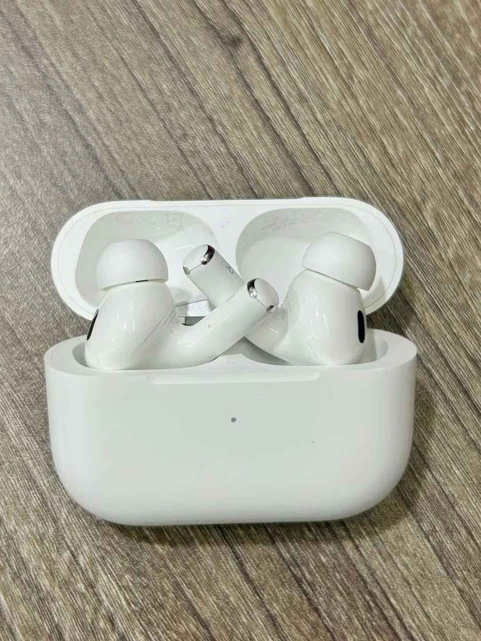 سماعات باله أمريكي Air pods pro 2 الحديث
اصلي باله أمريكي ، باله مستعمل بس كلش نظيف وياه حافظة جلد مع كيبل كتان  ما مفتوح ولا مصلح بطارية قوية صوت قوي  بإمكانك تفحص قبل الدفع ، اصلي باله  سعره 20 قفل قفل توصيل مجاني  نظافة 90% قطع محدودة للحجز واتس اب فقط ***********
