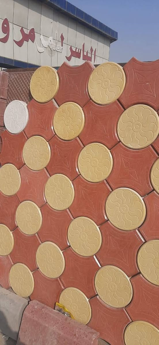 السلام عليكم قوالب مقرنص للبيع مستعمل بيع شلع جميع الأشكال
معين 3D .٥ سنتم  ١٠٠ متر
صليب ودائرة .٥ سنتم  ١٠٠ متر
طابوكة قياس ١٥ ×٣٠ ×٦ سنتم ١٥٠ متر
العنوان بغداد *********** واتساب

