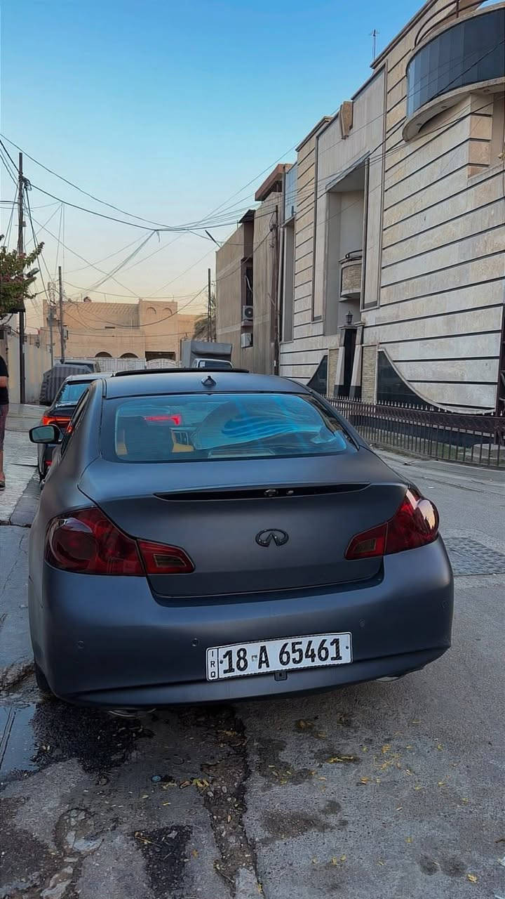 السلام عليكم انفنتيg25 ياباني موديل٢٠١١ فول مواصفات مكينه٦ حجم٢٥٠٠ تنفس طبيعي سياره صابغها رصاصي طافي وداخل جلد لونين وكاربون فايبر تغطيس هزه جديده تحويل مباشر سياره جاهزه وكامله بيها ملاحضات بسيطه تبريد قطعتين بس عاطل يكلف ٣٥٠ الف غراضها متوفره بكل مكان وانسب الاسعار  موجوده بغداد ***********  السعر ب٦٥ بيها مجال بسيط
