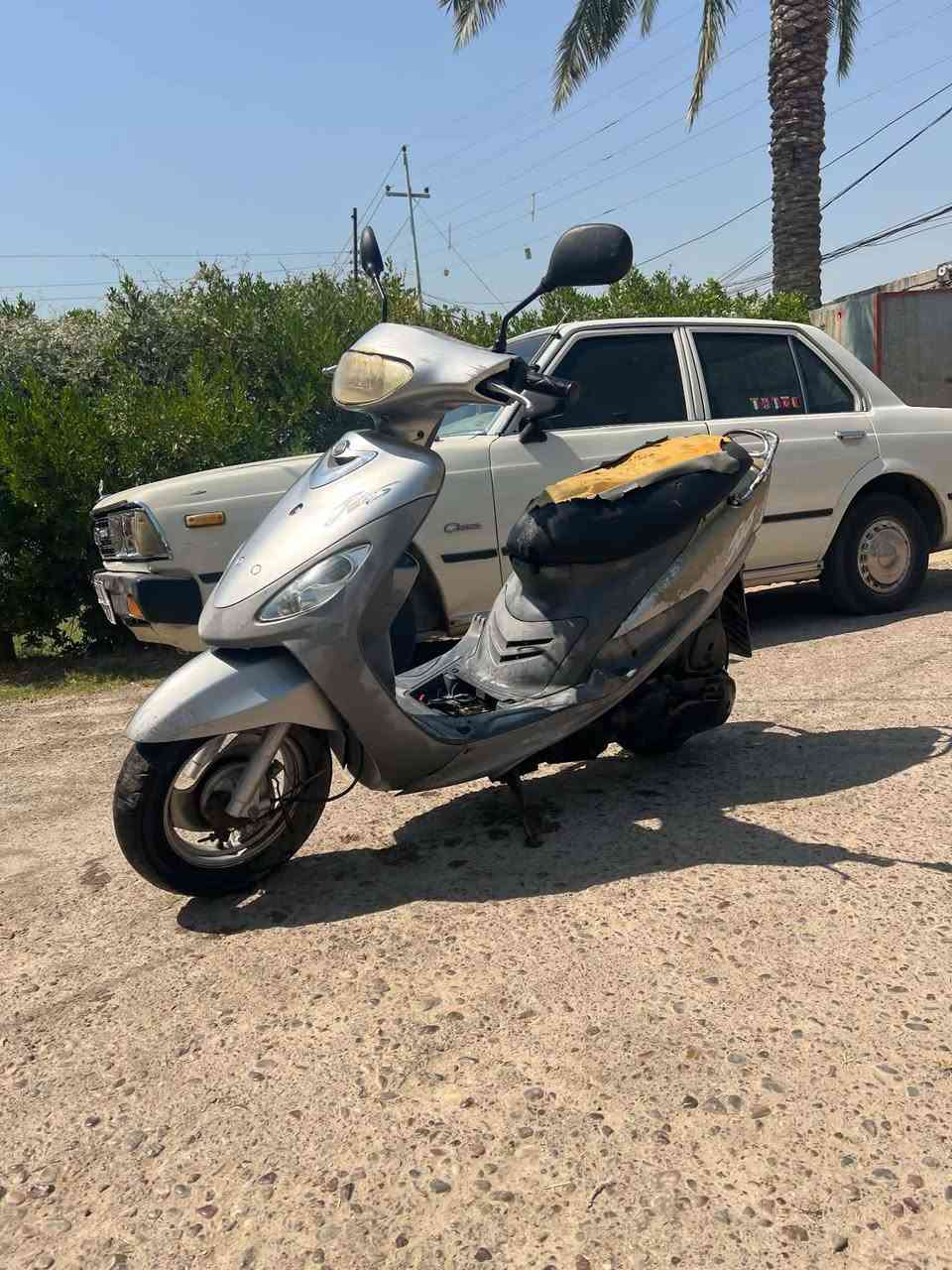 سلام عليكم شباب عندي دراجه ماكس منغولي كلشي بيه بلادي اي شي بيه بلادي وماامفتوحه أصلن تجي تفحص براحتك واليعجبك هم السعر 650وبيه الرقم بيه واتساب ***********

