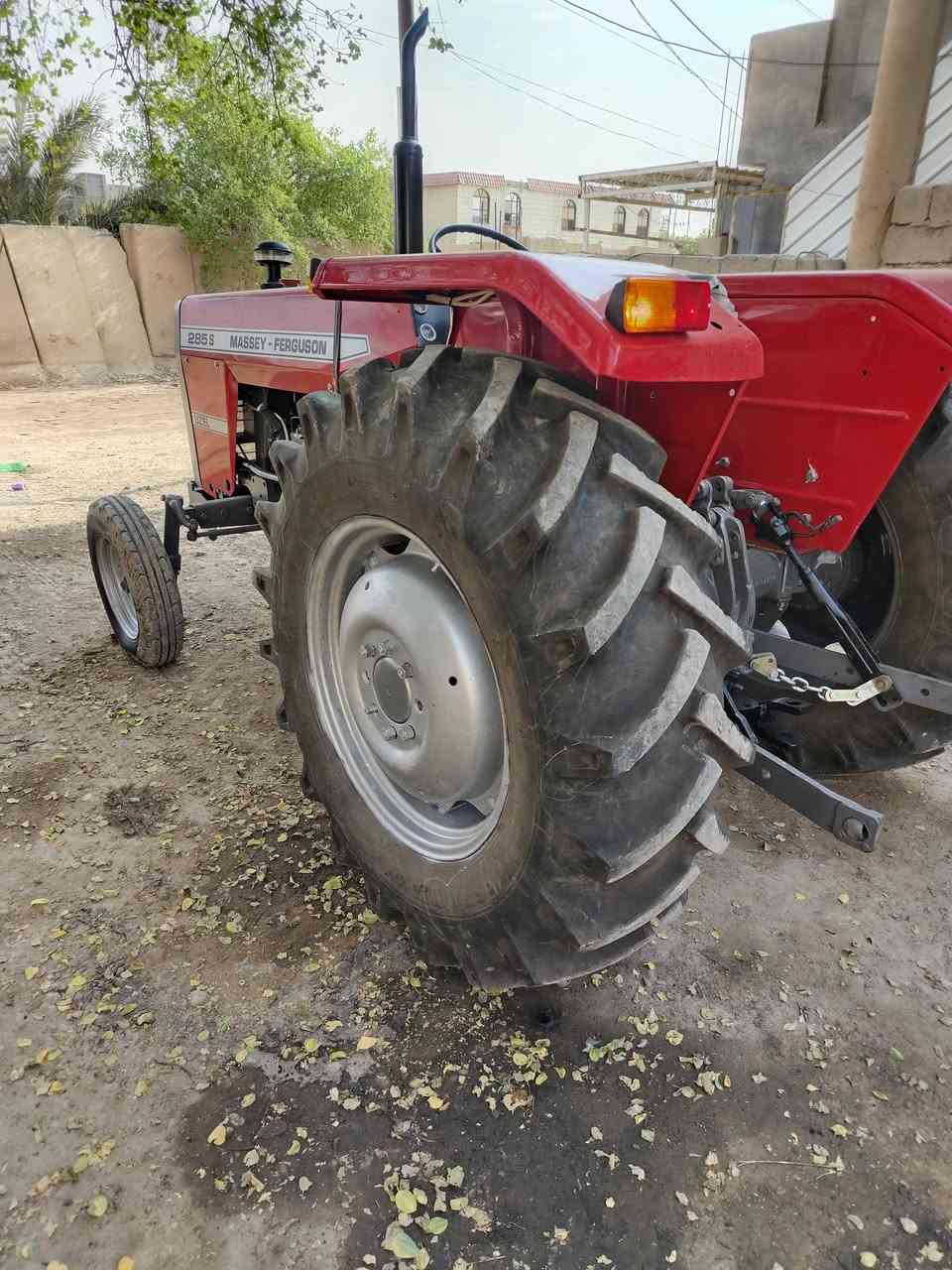 لبيع مكينة فورگسن انكليزي مديل 69 محدثه 82 حجم 275 كله شرط گير محرك اكسل جاهزه للكراب 3كير  المكان سامراء بدون اوراق💥( السعر6.550 )مليون💫 صاحب الرقم .***********👍
