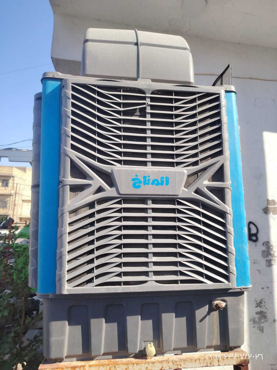 مبردة للبيع حجم كبير المكان بغداد الحريه ***********
