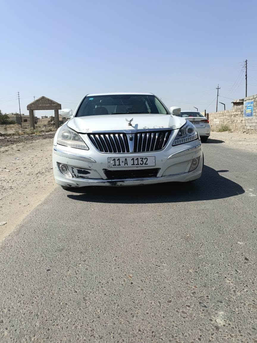 ### *للبيع هيونداي جنسس Centennial 201
*المواصفات:*
✅ *الموديل:* 2011 
✅ *المحرك:* V8 4.6L خيط بخار - ما مفتوح
✅ *الرقم:* بغداد 11 أ 1132 - تحويل مباشر
✅ *الماشية:* 163 الف كم
✅ *المواصفات:* فول سنتينيال - بصمة + تشغيل عن بعد + شاشة + نافيجشن + تبريد دبل DUAL + تدفئة وتبريد كراسي + ميموري + كروز + حساسات + نظام صوت Lexicon
✅ *الداخلية:* جلد بيج × بني + خشب فخم + تحكم ستيرن كامل
✅ *الكير:* اوتوماتيك + سبورت مود

*الصبغ:*
جاملغ امامي فقط صبغ ، باقي السيارة مكفوله
 + قشور بالبونيت

*السعر: 129 ورقة* وبيها مجال بسيط للطيبين
*المكان:* تاجي - بغداد
*للاستفسار:* ***********

#جنسس_للبيع #هيونداي_جنسس #VS460 #V8 #سيارات_بغداد #تاجي #للبيع_المستعجل الفلوجة, الأنبار
