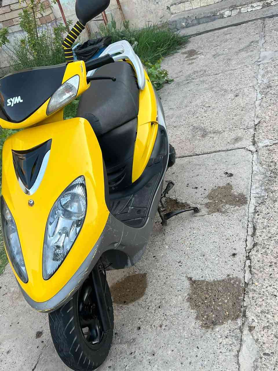 السلام عليكم ورحمة الله وبركاته
دراجه للبيع سايم ابو عيون لون اصفر 
دراجه نضيفه حيل مكينه فول 
كفره فول كله شغال هورن اشاير عالي وناصي صلف 
بيه ورقه منفيس موديل ((2022))
العنوان داخل الرمادي 
السعر.     ((575))
 اولي مجال لشراي.  بيع أو مراوس 
الرقم       (( ***********))
