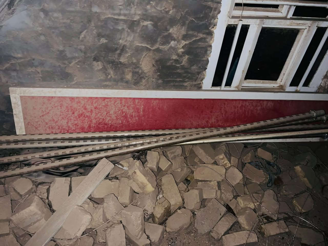 رفوف جدارية • ١٨-٢٠ حبة • بابل حلّه نادر الثانيه