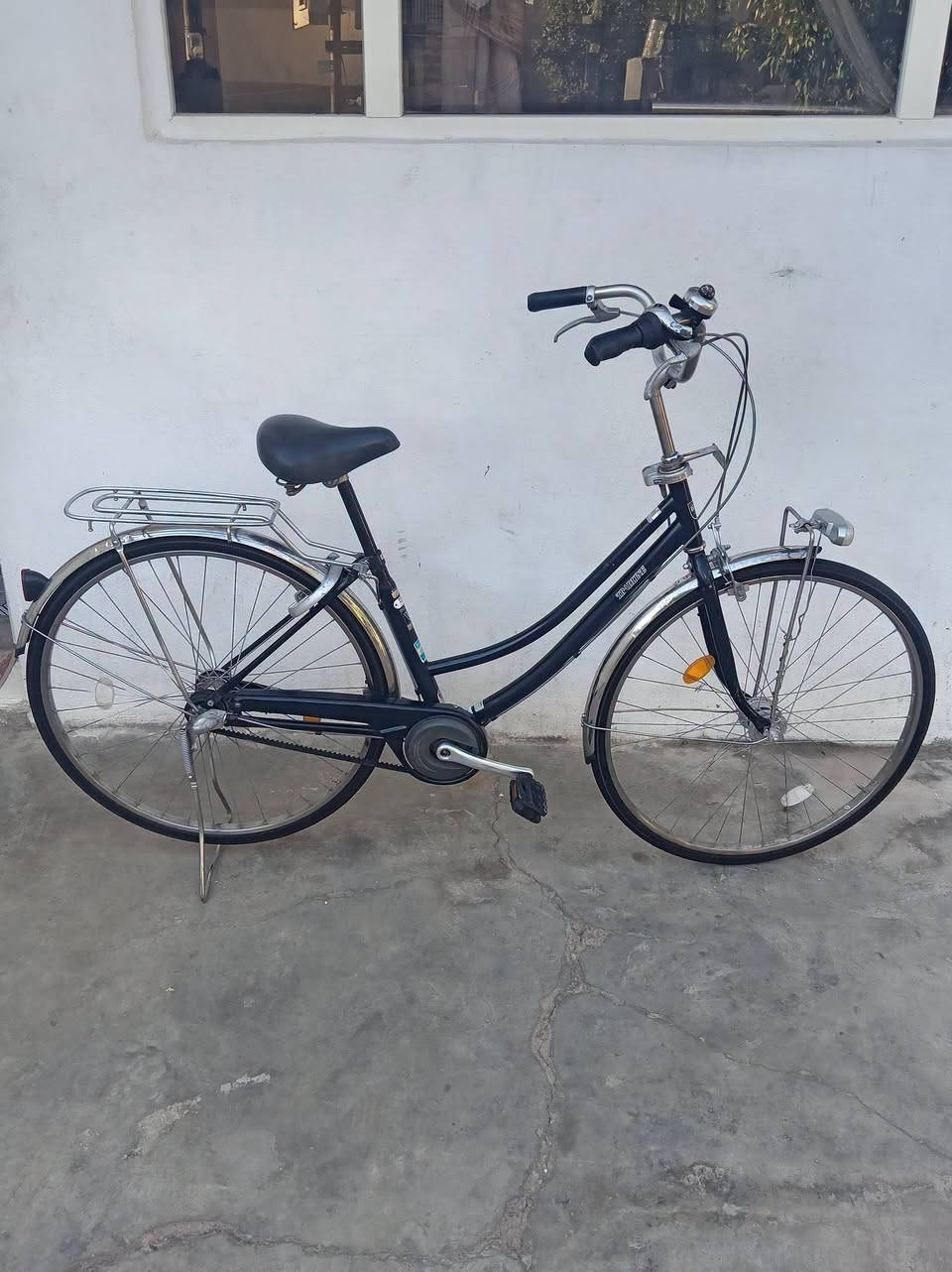 🚲🔥 بايسكل ياباني حجم 27 للبيع 🔥🚲 
 ياباني نظيف  لوك مال حاويه ✨
🔧 المواصفات:
⚙️ وياله استيل والچاملغات استيل
⚙️ گير 3 نمر
💡 حساس دبل عدسة
🔐 قفل مركزي
⚡ تقفل التاير اخلفي ينقفل ويا الستيرن🆕 
🔗 البايسكل قايش بدل الزنجير
🚲تايرات جدد  نوعيه فيتنام 🇻🇳
💵 السعر 180قفل.   
💯 نظيف وجاهز للاستخدام 🚲
📩 للاستفسار مراسلة ***********
