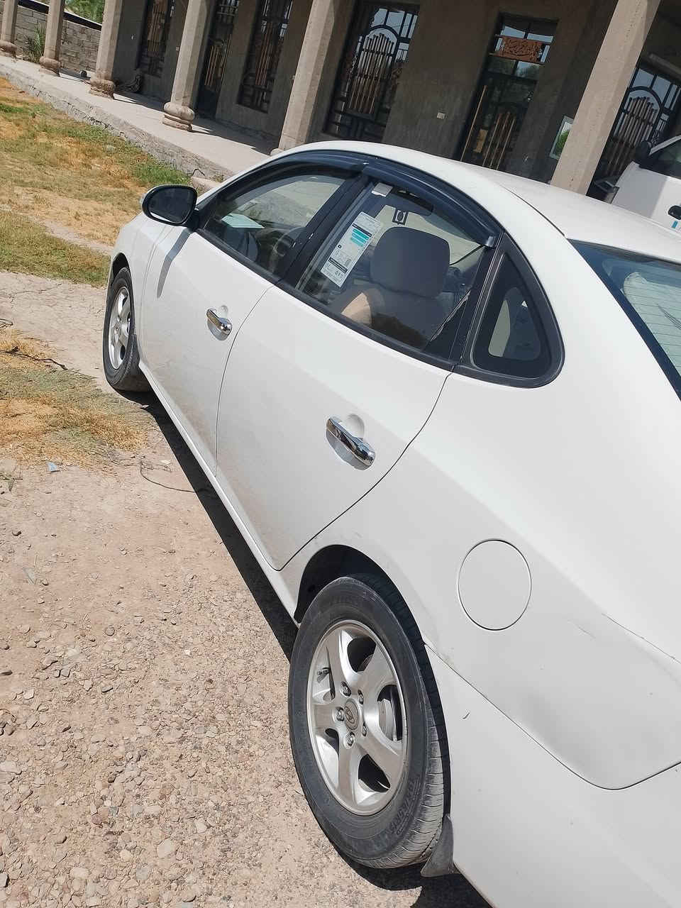 النتر خليجي 2011
بغداد فتحه سقف 
مكينه 1600
سياره خير من الله ما تصرف 
نصبتها حلوه 
بيها جاملغ الي بصف السايق صبغ 
والباب الخلفي عكس السايق بيه صبغ جوه اليده يعني نص باب. وخشم البنيد اصبعين بس
السعر 115 وبيها مجال بسيط
***********
‏‪***********‬‏
