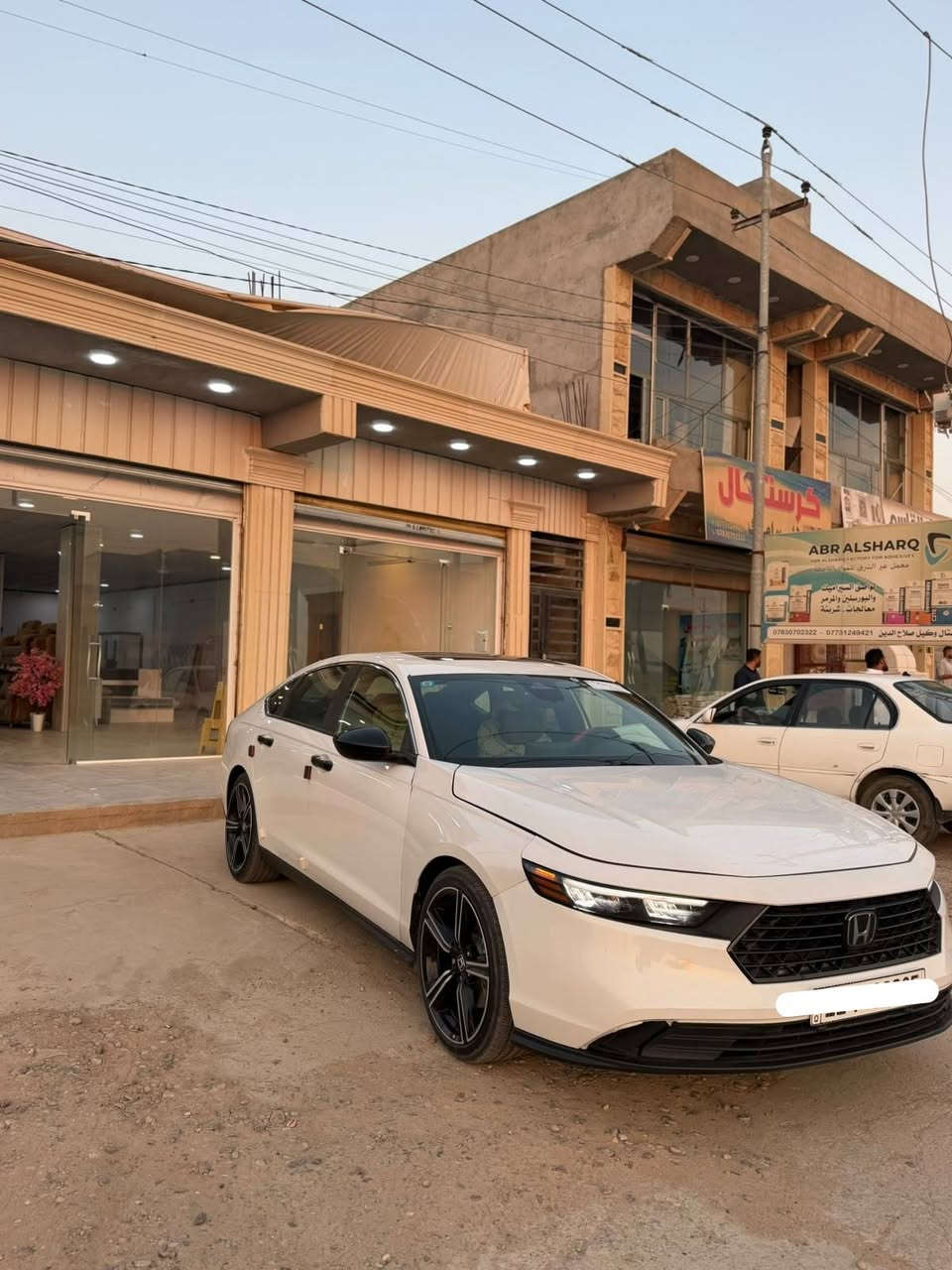 السلام عليكم هونده أكورد  هايبرد مكينة 2000سبورت موديل 2025 ماشية 25 ألف كيلو بانورما طكتين ضرر قطعة وأربع أصابع سياره طلقة تسرع مخيف  تحكم استيرن / شاشة  كبيرة /تشغيل عن بعد /تحديد مسار /أوتو هولد /سايد بريك /بصمة / كار بلي  / كروز سرعة /لايتات زنون عدسات /
مانع انزلاق /دخول ذكي /
إنارة ترحيب كشن كهرباء 
رقم بغداد بسمي تحويل ثاني يوم 
السعر 215 وبية مجال للطيبين 
رقم الهاتف***********
