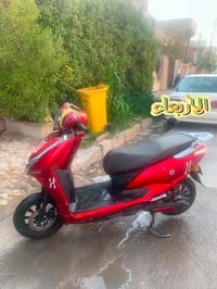 دراجه شحن  ٧ بطاريات بحاله جيده شاحنه جديده  بس يحتاجلهه ماشه اماميه ت...