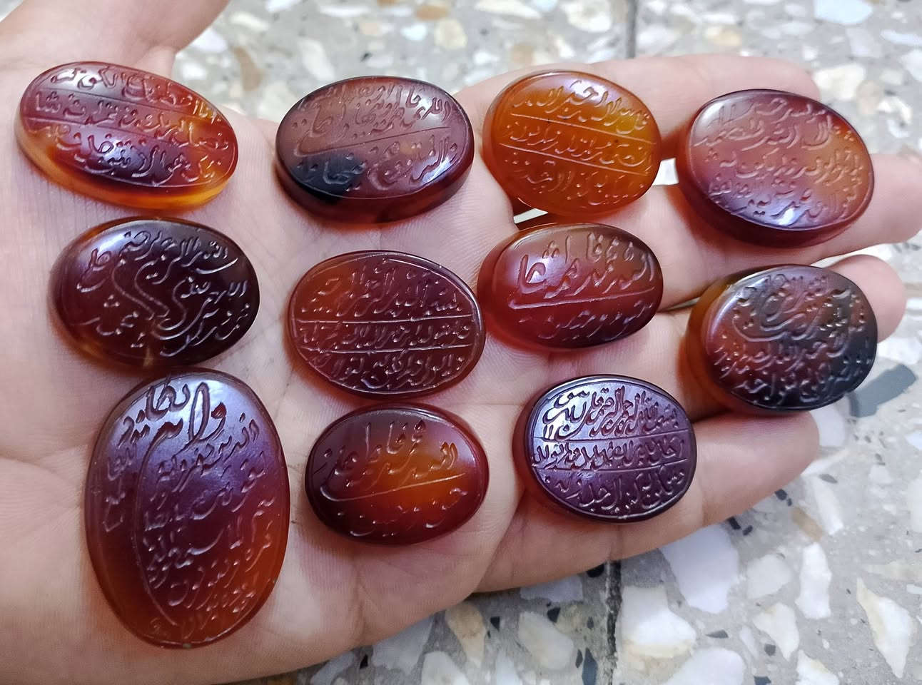 عقيق منقوش • جملة ومفرد • توصيل لجميع المحافظات