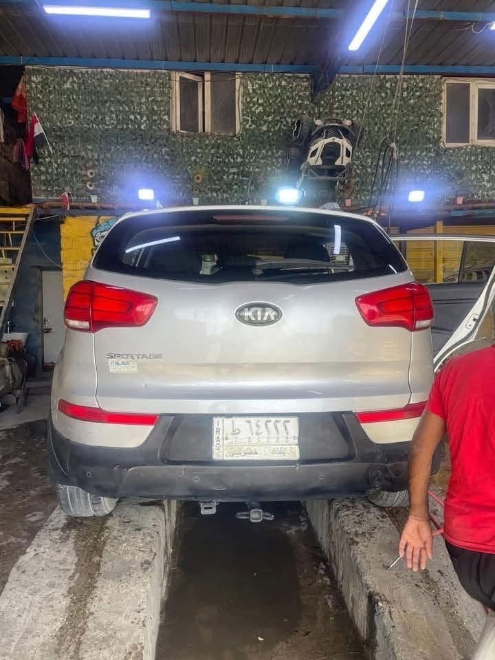 سلام عليكم
سعر السياره 130 ورقه 
سبورتج موديل ١٦ امريكي حادثه جاملغ وبنيد تبديل وصبغ 
وبيه ضربه بل باب بعدني ممصلحه ترجع ع البارد 
محرك مفتوح بس مفتوح يم فيتر فنان بحيث مرجعه احسن من البلاد 

وهاي صوره ولسونار 
عنواني الدوره ابو دشير 
***********
