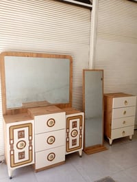 طقم ٣قطع • ميز تواليت • بعقوبة سوك مفرك