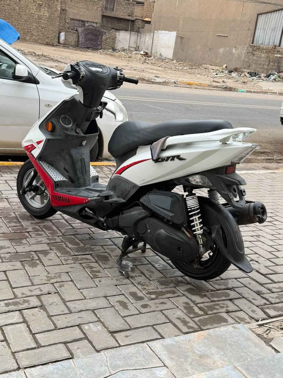 جي تي ار • ١٤ • زنون ابيض