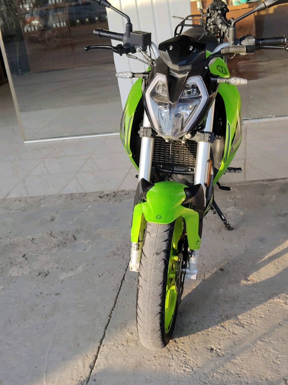 سلام عليكم دراجه بنلي 180 ss موديل24 دراجه  مكفولة مرقم أربيل تحويل ثاني يوم كلشي شغال بيهه لايت زنون  سعر 3,250 وبيهه مجال شي قليل اتصال علا رقم ودلل ‏‪***********‬‏