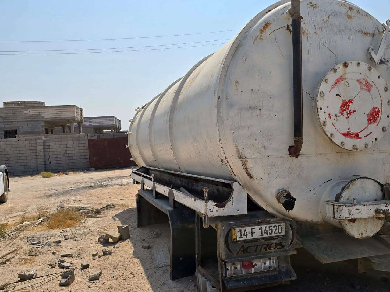 🚛 للبيع تانكي حوضية
🔹 السعة: 20 طن – بوابة

🔹 وياه مداكر تفصال حديد

🔹 جان مربوط على كتروز

🔹 البيع أو المراوس بـ تانكي ماي 15 أو 16 طن، بشرط يكون جديد وحسب القناعة.

💰 السعر: 23 ورقة

🔸 بيه مجال بسيط حق جيه

📍 المكان: البصرة – الزبير

📞 اتصال وواتساب:

***********

***********
