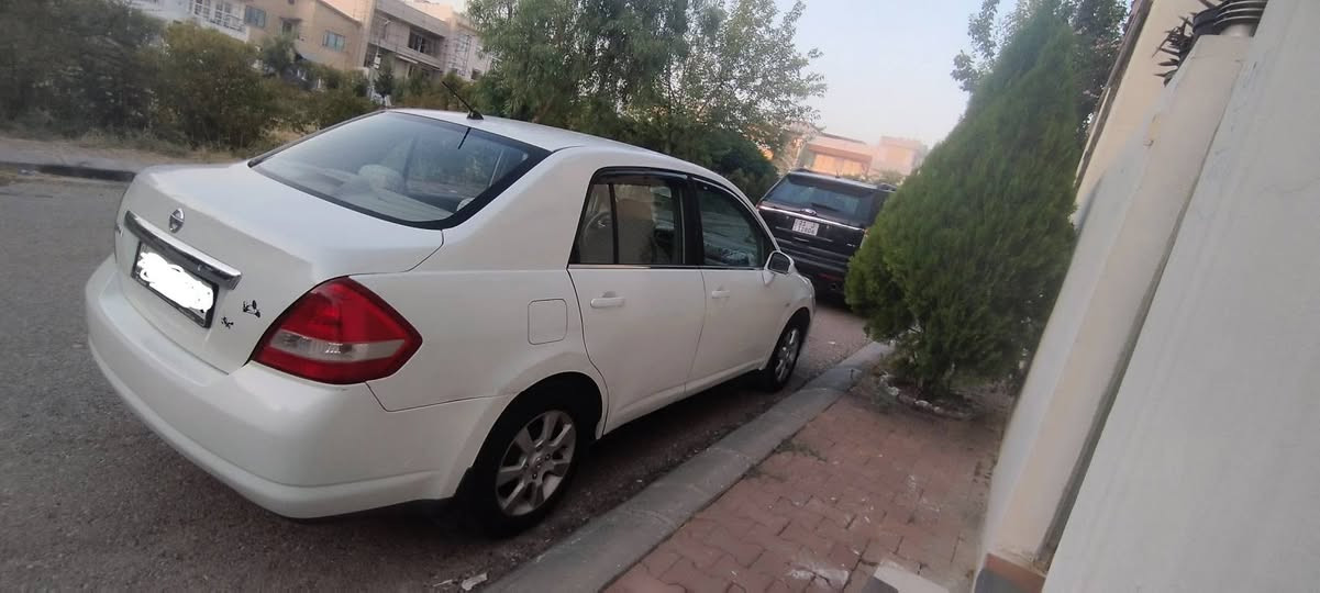سیارەی تیدا ٢٠٠٧  خلیجی مەرغوب  
سێ پارجەی بۆیاخ و دەرگای سایەق گۆڕدراوە بەبیلادی و کەمێک شوختی هەیە لەگەڵ چاڵ و قوپ، 
 گێڕ ئۆتۆماتیک و ویل کەپ،
لایت بەرز و نزم ڤۆلیۆم، 
تەبرید ی ساردو گەرم لەگەڵ سلف بەشەرت ، 
قفڵ مەرکەزی دوو سویچ شەریکە یەکدانەیتریش هەیە لەبەرگیراو، 
تازە پلاک و ڕۆنیم گۆڕیوە 
ڕەقەم تازە
نرخیشی ٧٨ و معامەلەیەکی برایانە 
بۆ زانیاری زیاتر
*********** السليمانية, العراق
