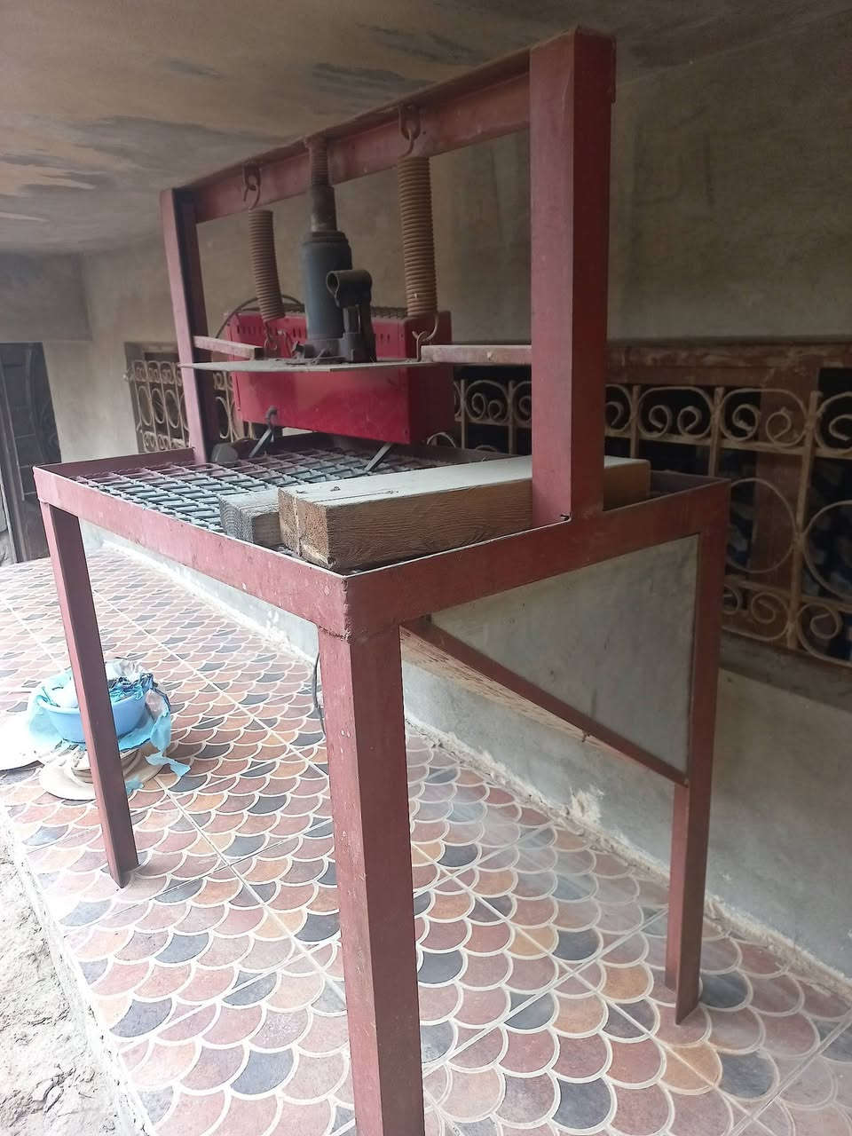 معصارة دبس • حديد ثقيل • بهرز