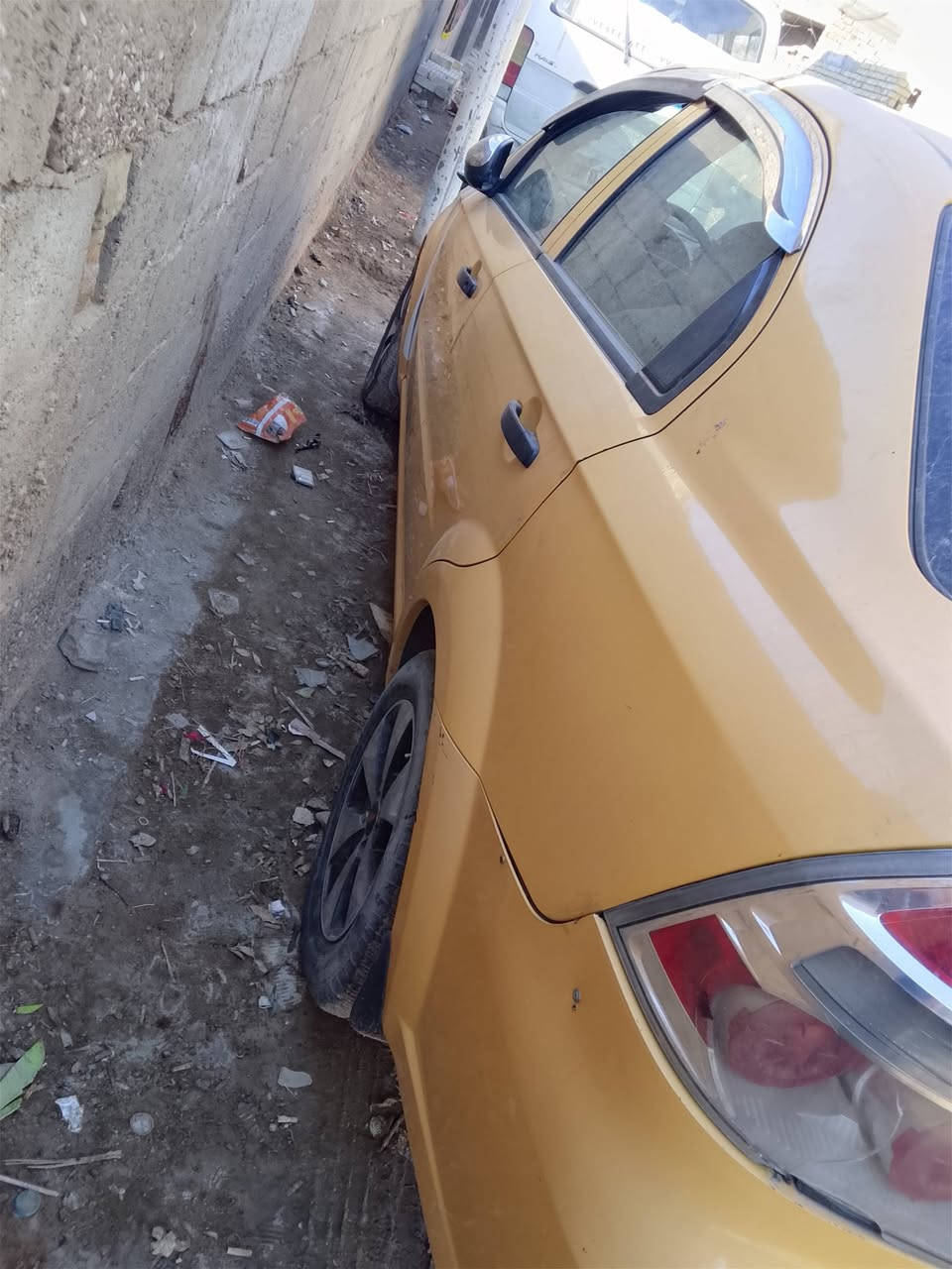 سلام عليكم عدي سياره هفيو الفين 11 خليجي بلديه سياره بيه تبخير قليل طبكت تشتغل شغل ما تشتغل بقت سعر 45 بيه مجال قليل لو مراوس عادي رقم ***********
