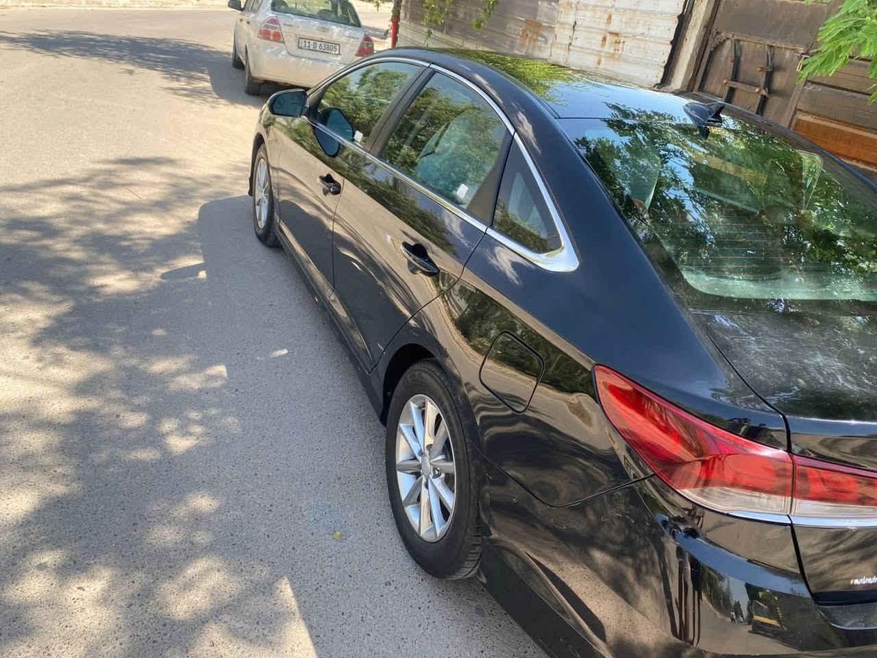 🔥 هيونداي سوناتا 2018 للبيع 🔥
🖤 اللون: أسود
🚘 الموديل: 2018
بدون حادث داخله (كلين) السعر98$
(السونار مرفق مع المنشور)

✅ المواصفات:
•محرك 2400
• شاشة
• كاميرا خلفية
• حساسات
• تحكم بالمقود
• مرايا كهربائية
• مقاعد جلد
• مقاعد كهربائية
• إضاءة LED
• داخلية نظيفة ومرتبة

🔧 الفحص:
البنيد جارد وصبغ
والجاملغ الخلفي بيه شبرين صبغ فقط
❌ بدون دواخل
✅ باقي السيارة كفالة

📞 للاستفسار: ***********
📍 بغداد – زيونة
