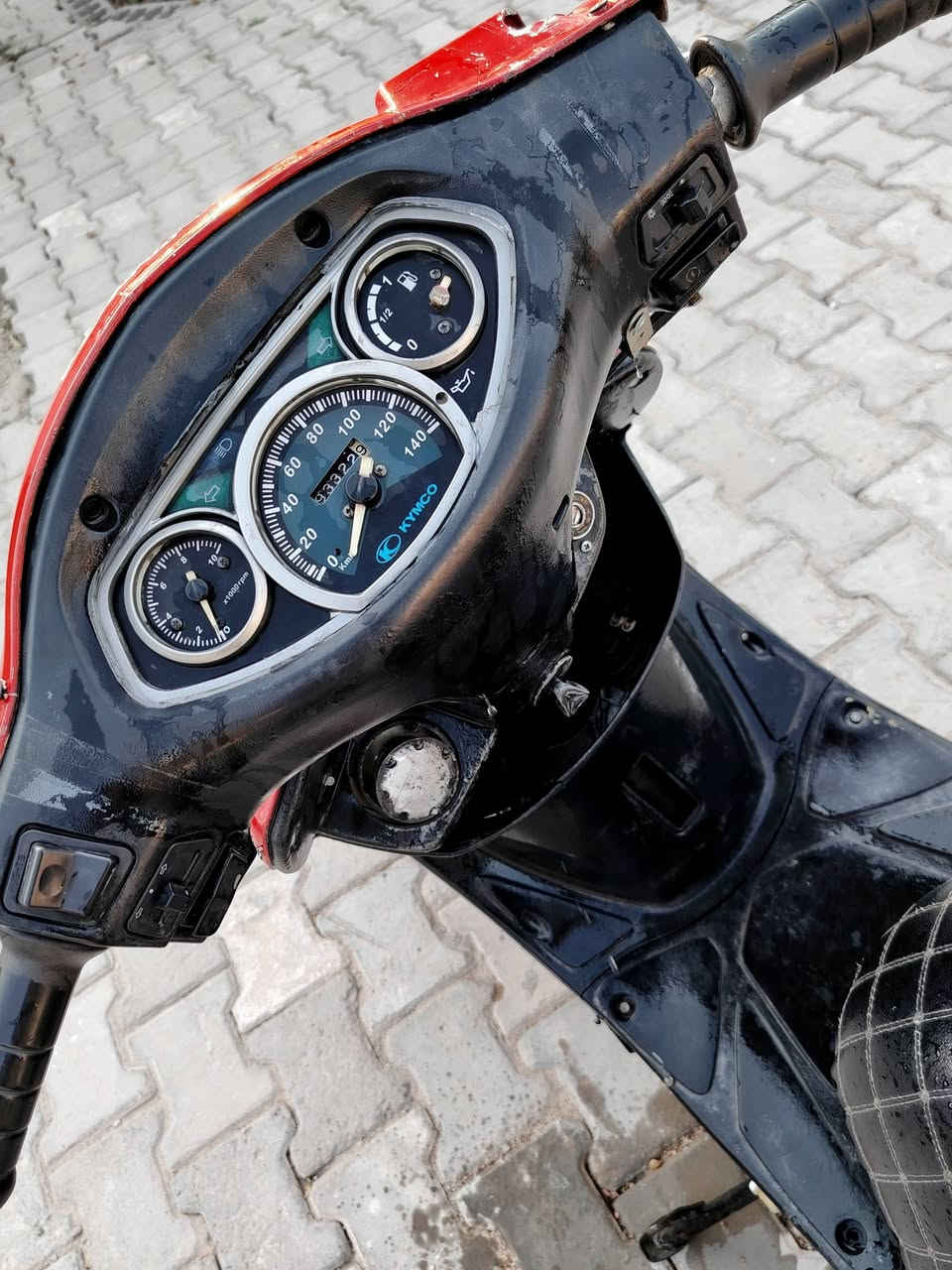 سلام عليكم للبيع كامكو جي فور دراجه نهضه ومعدل فول نكره سلف باتري جديد جاهزه مابيه شي السعر 325 وبيه مجال بسيط تجي تفحص وشوف لا دخن مكينه خرسه وناعمه المكان نجف الاستفسار اتصل عل رقم 
***********

