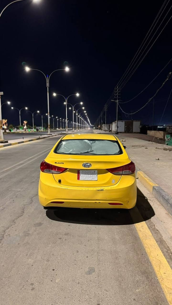 النترا موديل ١٣ خليجي تبديل باب خلف السايق فقط بدون اي ضرر داخلي  ٩٥ وبيها مجال للاستفسار اكثر الاتصال على الرقم ***********
