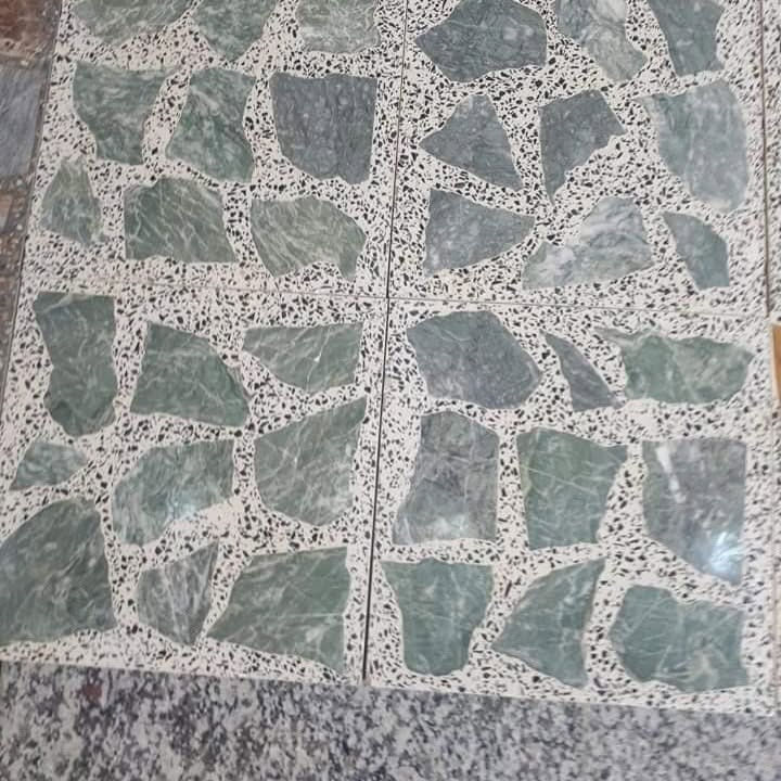 > فخامة الأرضيات تبدأ من الكاشي العراقي الأصيل! ✨🏠
> حول منزلك إلى تحفة فنية مع أجود أنواع الكاشي العراقي. تصاميم عصرية ومواد فاخرة تضمن لك الجودة والمتانة التي تدوم طويلاً. 💎💯
> ✨ ما يميزنا:
> ✅ جودة صناعية ممتازة ومواد أولية فاخرة.
> ✅ دقة في التفاصيل وضمان للجودة.
> ✅ تصاميم عصرية تناسب جميع الأذواق.
> ✅ يتوفر توصيل لجميع مناطق العراق! 🚛🇮🇶
> لا تتردد في التواصل معنا للحصول على أفضل العروض! 📩📲
> 📞 للطلب والاستفسار:
> 📱 ***********
> 📱 ***********
> 📍 الموقع: بغداد - الكمالية
> #كاشي_عراقي #ديكورات #تصميم_داخلي #ارضيات
