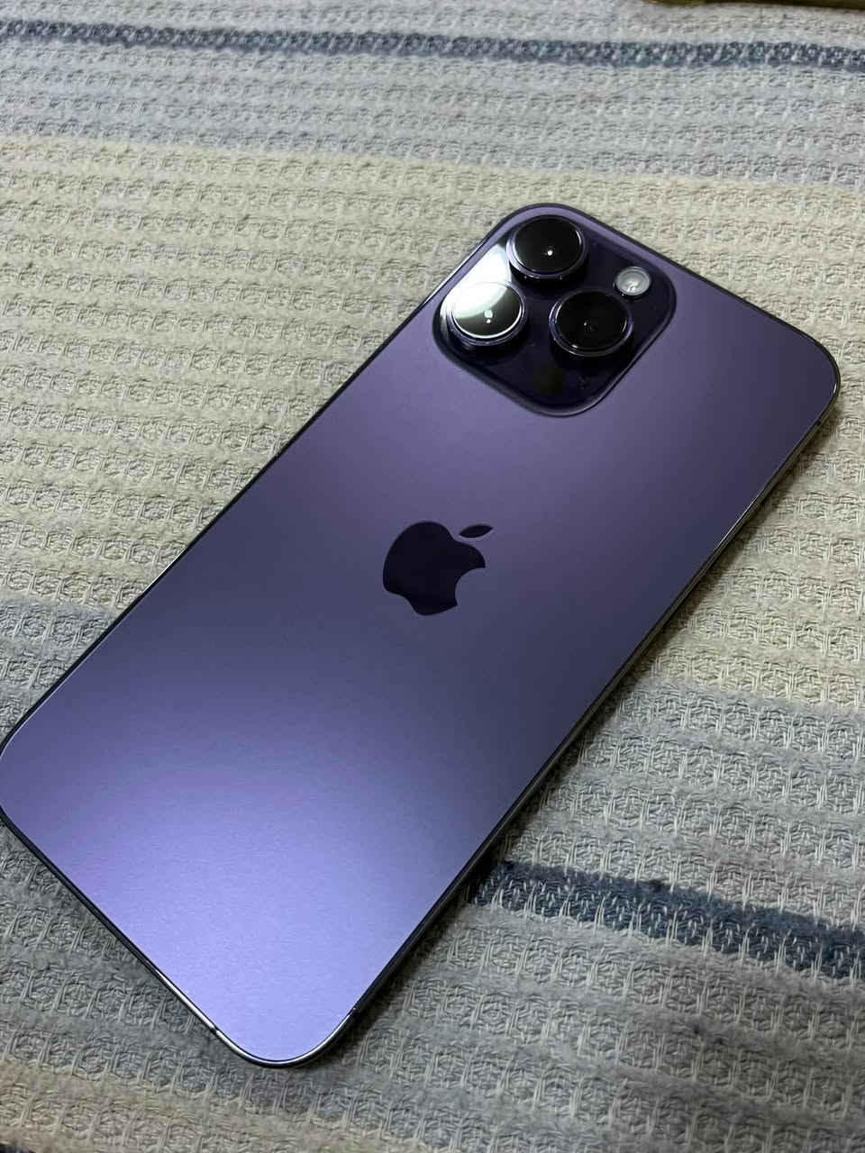 📱 للبيع: iPhone 14 Pro Max بحالة ممتازة جداً 📱
الموديل: آيفون 14 برو ماكس (iPhone 14 Pro Max)
 المساحة: 256 جيجابايت
 اللون: بنفسجي (Deep Purple) 💜
 نسبة البطارية: 91% 🔋
 الحالة: الجهاز نظيف جداً  (بدون أي تبديل لأي قطعه)شرط الفحص وين ماتريد .
 الملحقات: يأتي مع كفرات حماية 🎁
💰 السعر: 950 ألف دينار (قابل للتفاوض البسيط للجادين)
📍 المكان: جنوب الموصل القيارة/ التسليم يد بيد بعد المعاينة والتجربة.
📞 لللتواصل والاستفسار: [***********]
