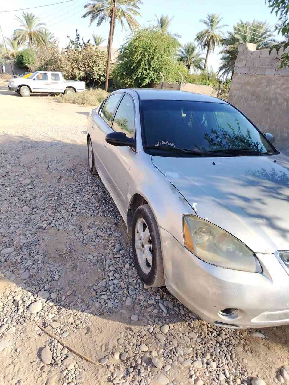 سيارة التما  نسان خليجي موديل 2005  نضيفه تبريد شغال شرط  تحويل ريدها 50 بيها مجال  ***********
