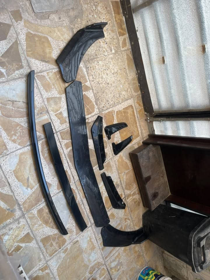 السلام عليكم
كفرات مري باتمان ولحيه اماميه كاربون فايير مع كامل الملحقات وزعانف بيبان وسبايدر خلفي صندوق اسود و سبايدر جام خلفي للبيع قيم باليرضي الله واخذهن شلعه كامله *********** مكاني بغداد

