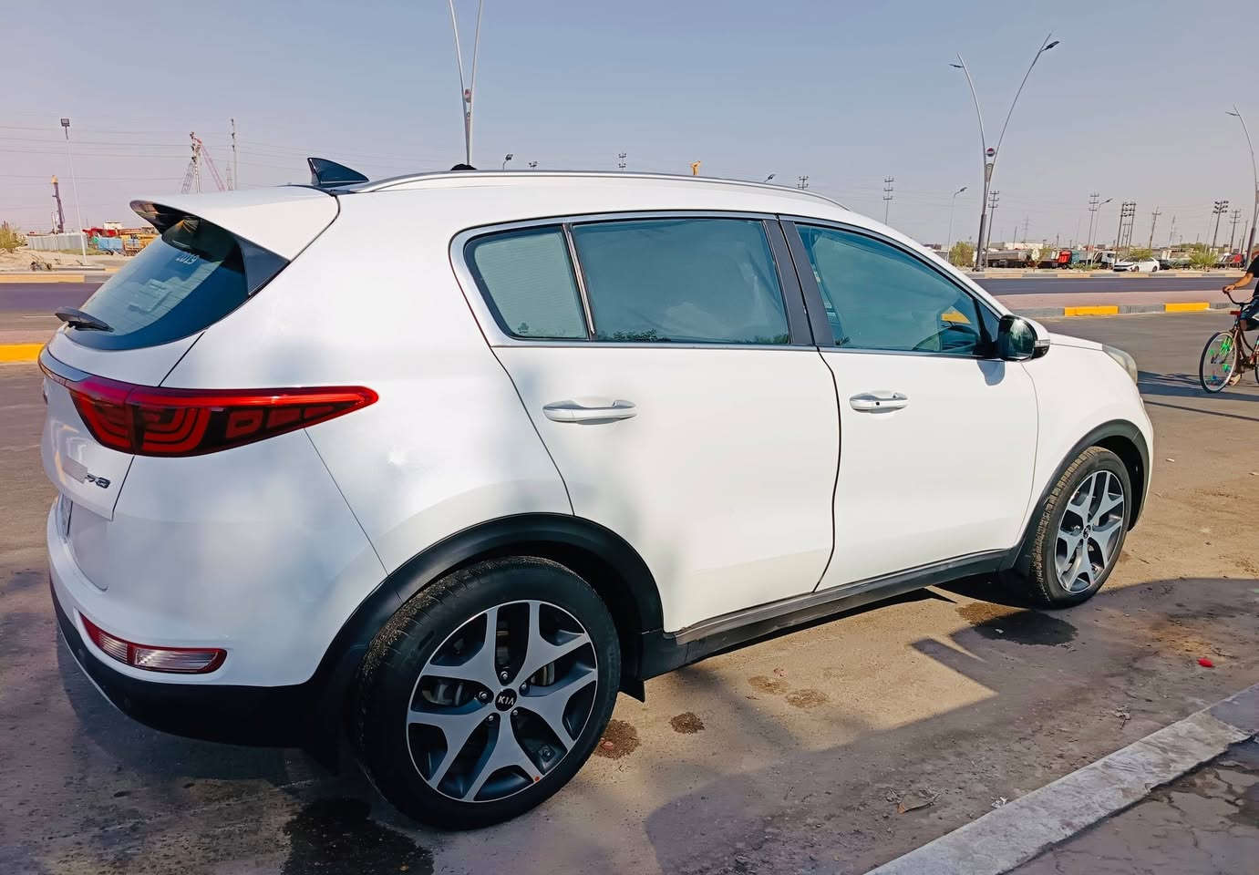 سبورتج 2019 خليجي مواصفات جي تي لاين معروفة رقم بصرة 
الباب الخلفي مصبوغ حسب الصورة
بارد گد شبر في المدگر الامامي الايسر 
سيارة نظيفة استخدام شخصي 
المكان...البصرة
السعر.... الأتصال على رقم الهاتف ***********
